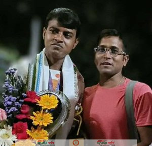 আন্তর্জাতিক যোগাসন প্রতিযোগিতায় স্বর্ণপদক অর্জন করলেন সুদীপ্ত দাসের ছাত্র রোশন সিং
