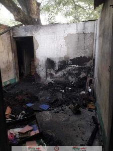 ঈশ্বরদীর পাকশীতে গভীর রাতে আগুনে পুড়ে বাড়ি ভস্মিভূত