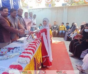 ভিশন ইংলিশ মডেল স্কুল এ বৃত্তি প্রাপ্ত শিক্ষার্থীর মাঝে চেক প্রদান ও সনদ বিতরণ অনুষ্ঠান
