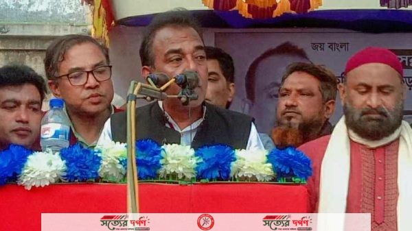 ভেড়ামারায় কামারুল আরেফিন এর ট্রাক মার্কার জনসভা জনসমুদ্রে পরিণত