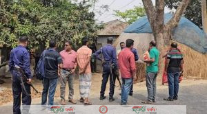 সংবাদ সংগ্রহে সাংবাদিকদের বাধা, ক্যামেরা ও লোগো ভাঙচুর