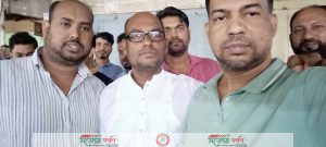 সৌদিআরব ওমরাহজ্ব পালন কালে শরীয়তপুরের ফারুক আহম্মেদ চৌকিদারের প্রবাসিদের সাথে সৌযন্য সাক্ষাত
