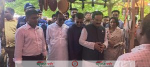 একদিনের সফরে নরসিংদীতে এলেন বস্ত্র ও পাটমন্ত্রী