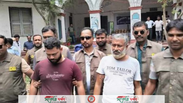 নওগাঁয় ১০১ কেজি গাঁজা সহ গ্রেফতার ২