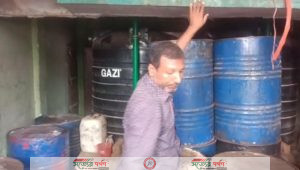 দৌলতপুরে নিয়মনীতির তোয়াক্কা না করে গড়ে উঠেছে মিনি ফিলিং স্টেশন ঘটছে ভয়াবহ দুর্ঘটনা