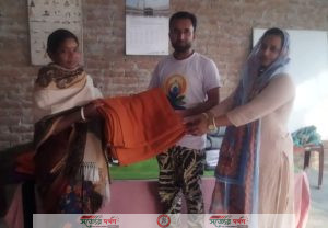 ডাঃ মনা ইয়োগা ওয়ার্ল্ড আয়োজিত শীতবস্ত্র বিতরণ