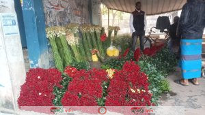 ঝিকরগাছার গদখালী ফুলের বাজারে বেচাকেনা জমজমাট
