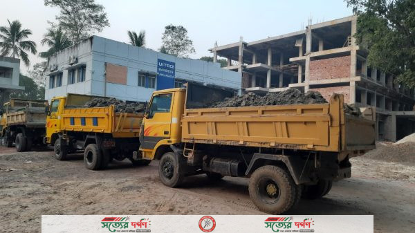 ঝিকরগাছায় অবৈধভাবে মাটি ও বালু উত্তোলন৬ ট্রাক জব্দসহ১ লাখ টাকা জরিমানা