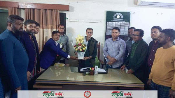 ঝিকরগাছা পৌরসভায় নবাগত প্রশাসকের  স্বাগতম ওবিদায়ী প্রশাসক কে বিদায় সংবর্ধনা