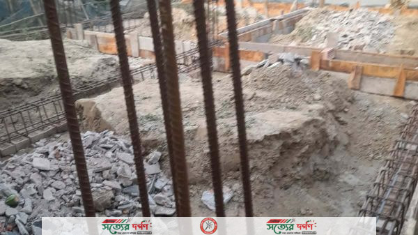 ঝিকরগাছায় চাচা-ভাতিজার বিরোধে  ওয়ারেন্ট ছাড়াই বাপ-ছেলে আটক