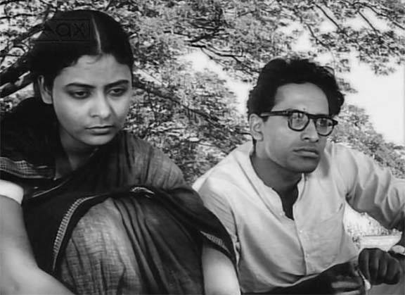 মেঘে ঢাকা তারা: বেদনার নন্দন ও বিভক্ত বাংলার চলচ্চিত্রভাষা