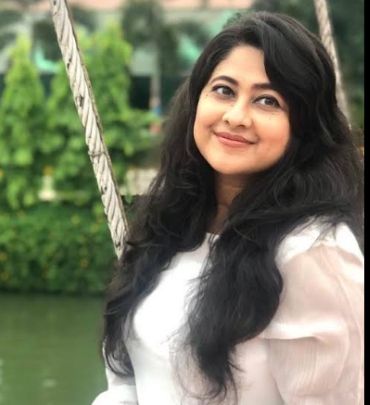 জন্মদিনে শুভেচ্ছা: ছোট পর্দার উজ্জ্বল মুখ সুমাইয়া শিমু