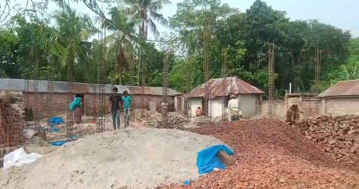 দৌলতপুরে আদালতের আদেশ অমান্য করে বসতি নির্মানের অভিযোগ