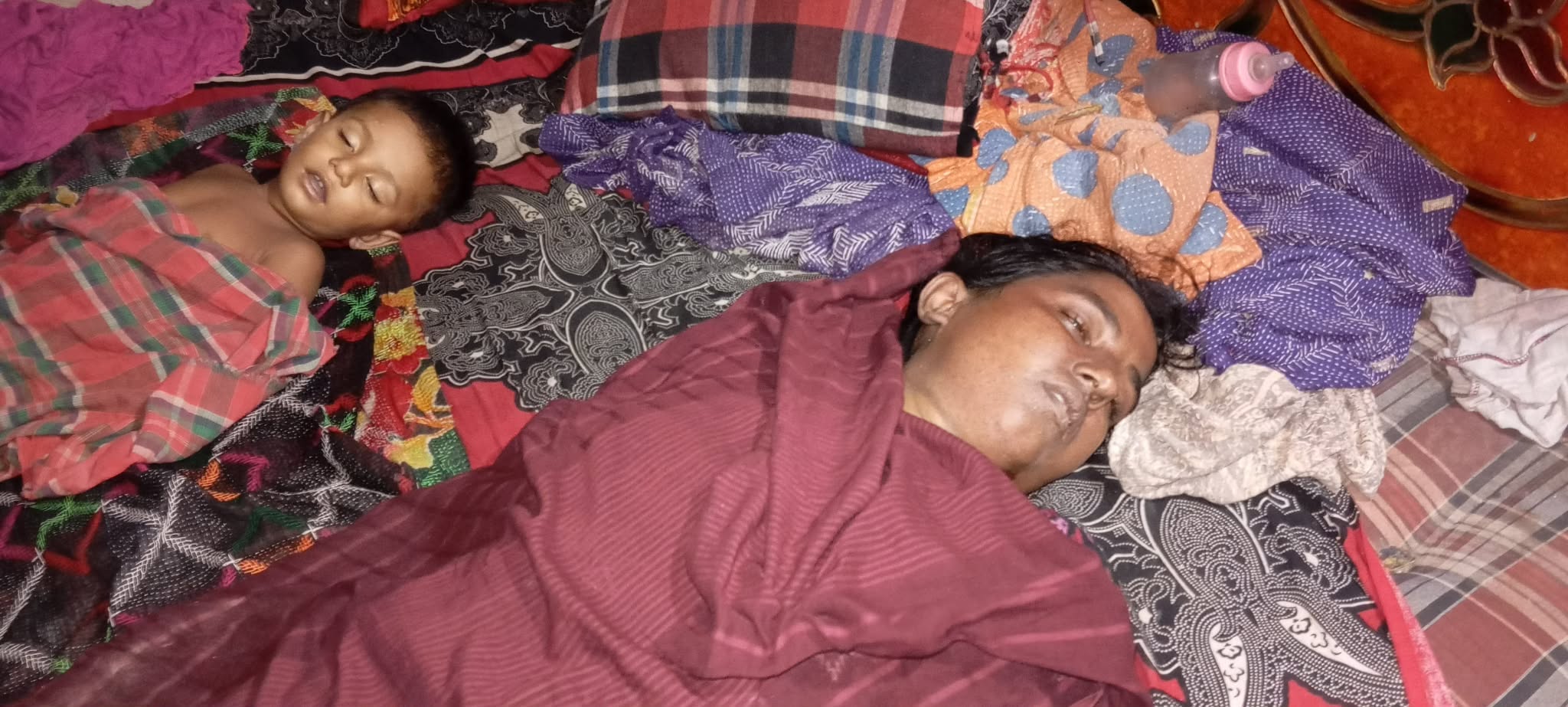 ঝিকরগাছায় শিশু সন্তানসহ মায়ের লাশ উদ্ধার