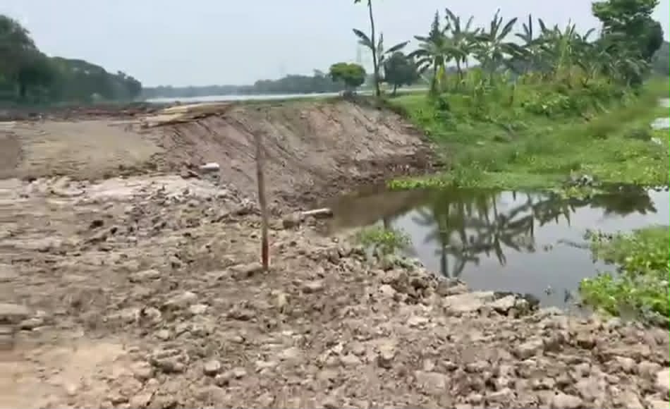 ভেড়ামারার আলোচিত জিকে রেস্ট হাউজ সংলগ্ন কোল নামে খ্যাত জলাশয়ের ইজারা বাতিলের দাবি